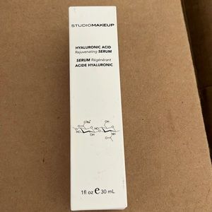 Studiomakeup Hyaluronic Acid Rejuvenating Serum